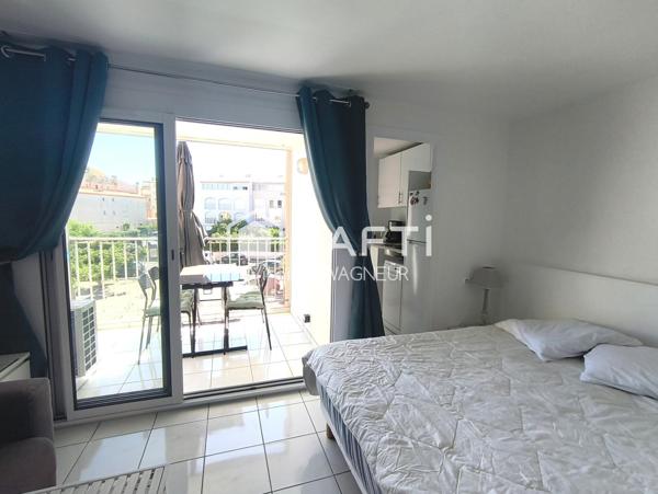 Studio excellent état - Parking privé - Proche mer