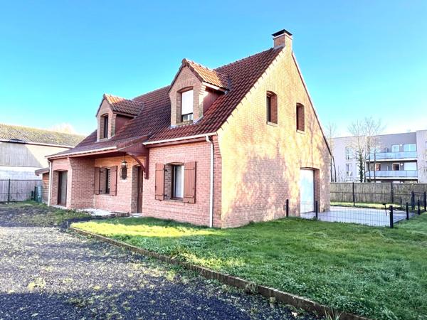 Pavillon env 160m2 5 chambres semi plain pied au calme