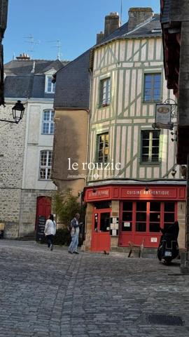 VANNES CENTRE HISTORIQUE – MAISON DE VILLE