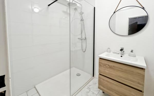 Appartement à louer    2 pièces •  Nice