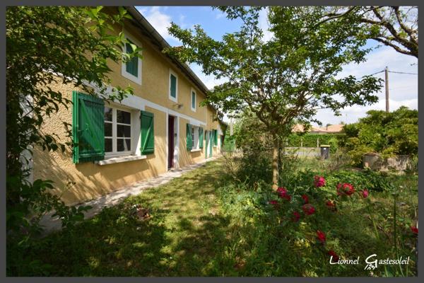 Maison avec dépendances à rénover à vendre 5 pièces 2 chambres à SAINT PIERRE D'EYRAUD en Dordogne (24)