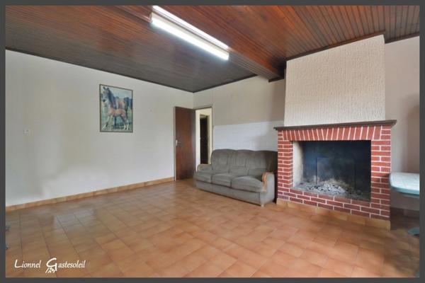 Maison avec dépendances à rénover à vendre 5 pièces 2 chambres à SAINT PIERRE D'EYRAUD en Dordogne (24)