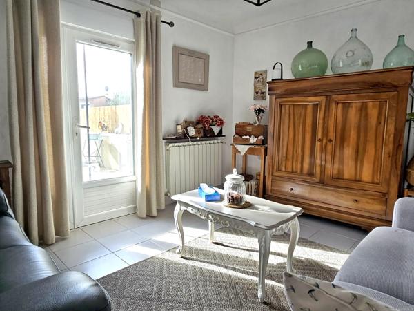 Maison avec appartement indépendant, garage et terrasses, vue Alpilles