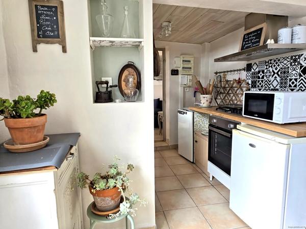 Maison avec appartement indépendant, garage et terrasses, vue Alpilles