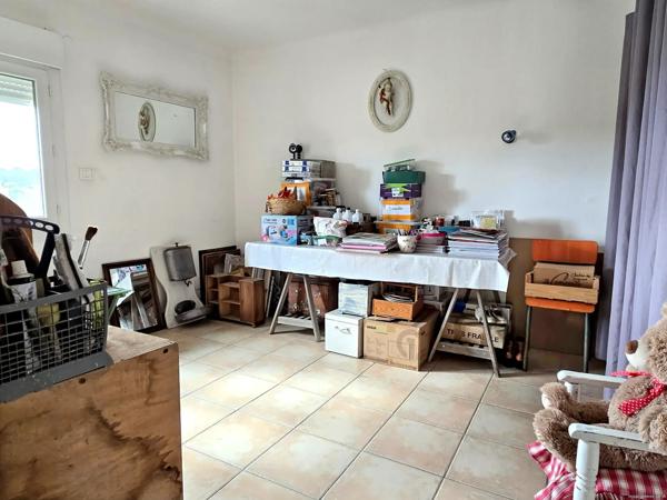 Maison avec appartement indépendant, garage et terrasses, vue Alpilles