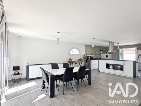 Maison à vendre 5 pièces 117 m² Andrézieux-Bouthéon