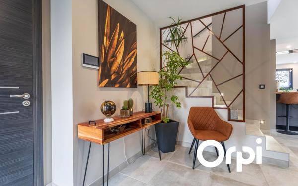 Maison à vendre    7 pièces • 193 m2 Lentilly