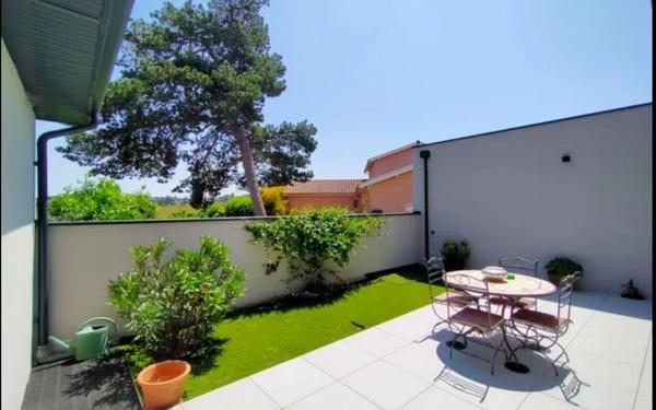Maison à vendre    7 pièces • 193 m2 Lentilly