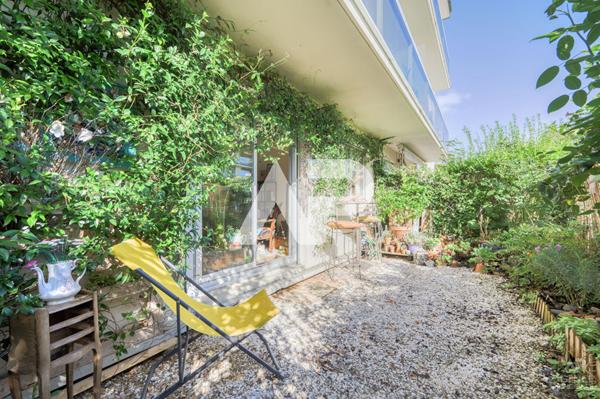 Appartement Rueil Malmaison 2 pièce(s) 52.10 m2 270 000 € **  - Référence  19577