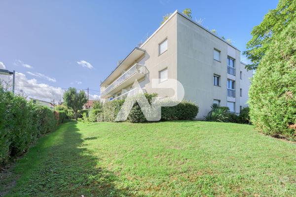 Appartement Rueil Malmaison 2 pièce(s) 52.10 m2 270 000 € **  - Référence  19577