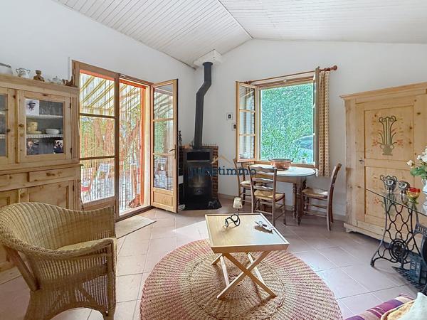 FAUCON – EXCLUSIVITÉ – UN LIEU À PART, ENTRE NATURE ET PANORAMA