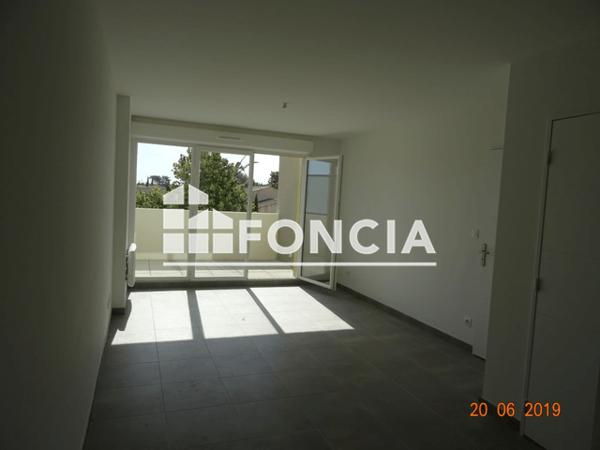 Location Appartement 3 pièces 60.02 m² - 2 RUE DE LA FLEOLE DES PRES Istres 13800