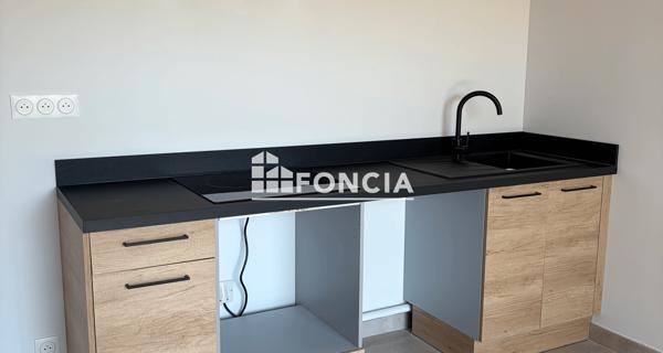 Location Appartement 3 pièces 66.25 m² - Pernes-les-fontaines 84210