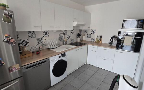 Immeuble à vendre    13 pièces • 245 m2 Sallèles-d'Aude