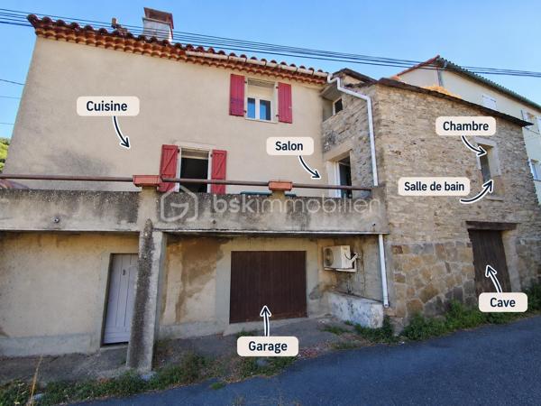 À seulement 5 minutes de Saint-Pons-de-Thomières, découvrez cette maison de village mitoyenne d’un côté, pleine de caractère, qui n’attend qu’un nouveau projet pour révéler tout son potentiel.

Ici, pas question de vous cacher les travaux à prévoir. En revanche, les volumes, le balcon, les dépendances et l’environnement offrent une très jolie base pour imaginer une maison chaleureuse, en résidence principale comme en maison de vacances.
BRASSAC – MAISON DE CARACTÈRE – BALCON – GARAGE – DÉPENDANCES – BEAU POTENTIEL
✨ Et parce qu’il est parfois difficile de se projeter au-delà d’une décoration ou de couleurs existantes, certaines photos ont été retravaillées en projection d’aménagement.
Murs éclaircis, cuisine revisitée… L’objectif n’est pas de vous montrer ce qui existe aujourd’hui, mais de vous aider à imaginer ce que cette maison pourrait devenir demain.

UNE MAISON AUX BEAUX VOLUMES

Après quelques marches en pierre, vous accédez à une grande cuisine d’environ 25 m², équipée d’un insert fermé.
Elle ouvre directement sur un balcon d’environ 6 m², avec une jolie vue sur la verdure : un vrai petit espace extérieur pour profiter des beaux jours.
Dans la continuité, vous découvrirez un salon lumineux d’environ 28 m² ainsi qu’un WC.
L’espace nuit se répartit en deux parties avec plusieurs chambres, dont une disposant déjà d’une douche et d’un lavabo, ainsi qu’un vestibule de 9 m² et une salle de bains d’environ 9 m².
Côté pratique, la maison dispose également d’un garage d'environ 30 m² et d’une cave/buanderie d'environ 30 m².
À l’extérieur, une petite parcelle d'environ 40 m² située devant la maison permet d’imaginer un coin détente, quelques plantations ou simplement un espace pour profiter du soleil.

🔧 CÔTÉ TECHNIQUE

La maison bénéficie déjà d’un chauffe-eau thermodynamique et de panneaux solaires. Il est également possible d’envisager l’installation d’un poêle.
Des travaux restent à prévoir, notamment l’électricité, le système de chauffage et la toiture ( nous avons un devis de 15000). Le prix et la présentation du bien tiennent naturellement compte de ces éléments.

❤️ UNE MAISON POUR CEUX QUI SAVENT SE PROJETER

Ce n’est peut-être pas la maison où l’on pose simplement ses valises… mais c’est justement ce qui fait son intérêt.
Avec quelques travaux et de bonnes idées, elle peut devenir un véritable cocon au cœur d’un environnement verdoyant, à quelques minutes seulement des commodités de Saint-Pons-de-Thomières.
📸 Certaines photos de l’annonce sont des projections réalisées à partir des pièces existantes afin de vous permettre de visualiser leur potentiel après rafraîchissement.
Et pour la suite du projet, nous pouvons également vous mettre en relation avec des artisans de confiance ainsi qu’une courtière.

📹 Vidéo sur demande – visite virtuelle possible.

Vous avez envie d’une maison avec du caractère et surtout d’un projet qui puisse devenir vraiment le vôtre ? Contactez-moi pour venir la découvrir.
Pour le titre d’annonce sur les portails, je partirais sur quelque chose de beaucoup plus efficace et factuel :
BRASSAC – MAISON DE CARACTÈRE – BALCON – GARAGE – DÉPENDANCES – BEAU POTENTIEL

🏡 Et si vous regardiez cette maison non pas telle qu’elle est… mais telle qu’elle pourrait devenir ? ✨