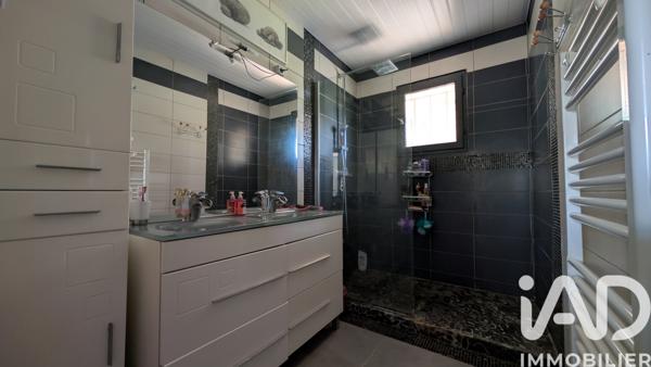Maison à vendre 5 pièces 112 m² Saint-Louis-de-Montferrand