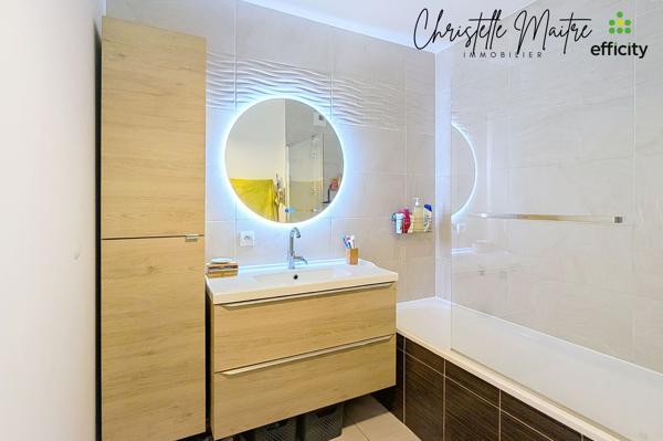 Appartement
         3 pièces
        - 59 m² Exclusivité 189 000 € *