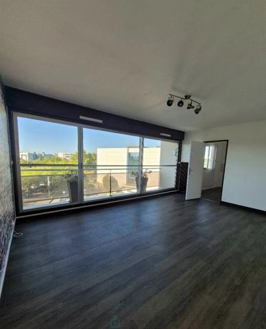 ROUEN APPARTEMENT F2 AVEC PARKING EN SOUS SOL