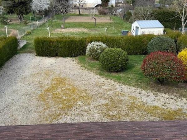 Maison à vendre à Saint-Amand-Montrond dans le Cher (18200), ref : 25042