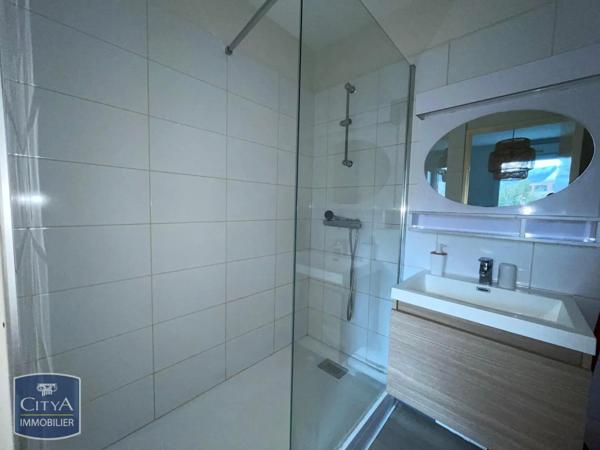 Appartement à louer 1 pièce 31.32m²