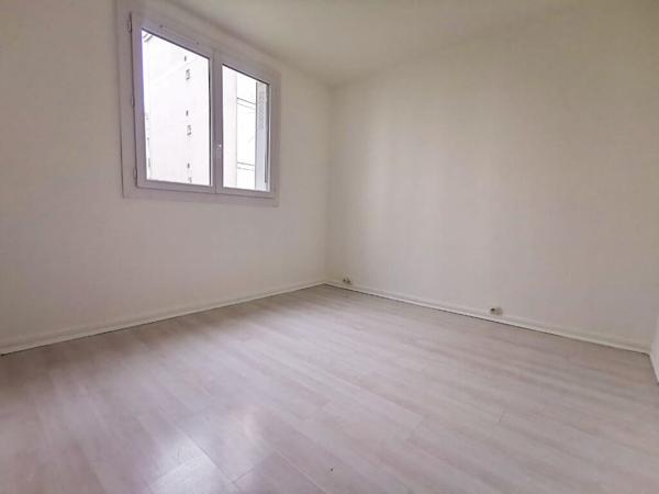 A LOUER T3 58m² + PARKING + CAVE - TAVERNY