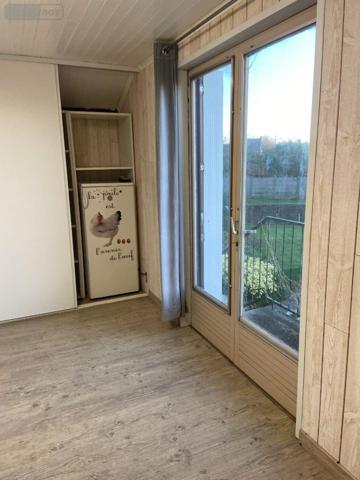 Garage - Parking à louer à Landivisiau dans le Finistère (29400), ref : 11327/1615