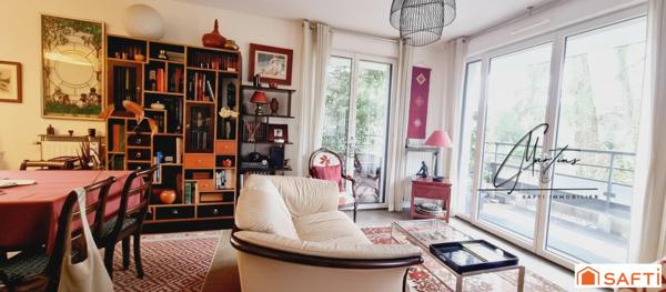 À vendre Appartement – F2/3 avec balcon - proximité centre et Gare , box et cave dans résidence récente