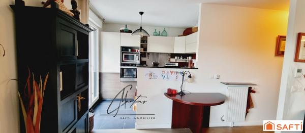 À vendre Appartement – F2/3 avec balcon - proximité centre et Gare , box et cave dans résidence récente