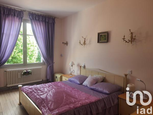 Maison 6 pièces de 185 m² à Courcelles (17400)