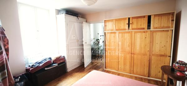 MAISON DE CARACTERE 210 m² AVEC GRANGE, ATELIER ET TERRAIN DE 2 814 m²