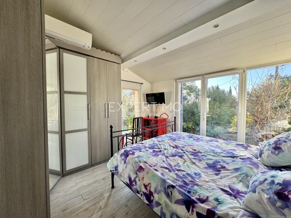 Carqueiranne (83320) Villa aux grandes dimensions avec piscine dans un environnement verdoyant