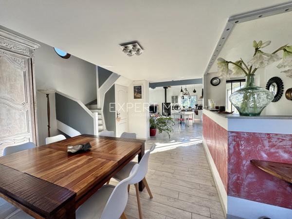 Carqueiranne (83320) Villa aux grandes dimensions avec piscine dans un environnement verdoyant