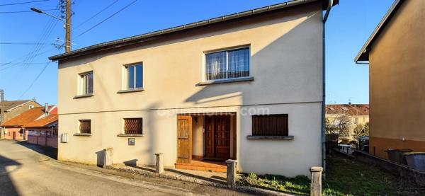 CHATENOIS-LES-FORGES (90700) – MAISON 177 m² – 3 CHAMBRES / POSSIBILITÉ 6 (60 m² COMBLES AMENAGEABLES) – 2 GARAGES – POTENTIEL LOGEMENT INDEPENDANT DE 60 m²