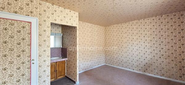 CHATENOIS-LES-FORGES (90700) – MAISON 177 m² – 3 CHAMBRES / POSSIBILITÉ 6 (60 m² COMBLES AMENAGEABLES) – 2 GARAGES – POTENTIEL LOGEMENT INDEPENDANT DE 60 m²