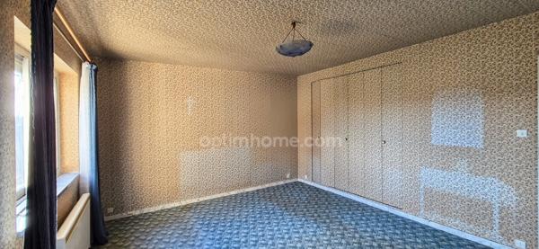 CHATENOIS-LES-FORGES (90700) – MAISON 177 m² – 3 CHAMBRES / POSSIBILITÉ 6 (60 m² COMBLES AMENAGEABLES) – 2 GARAGES – POTENTIEL LOGEMENT INDEPENDANT DE 60 m²