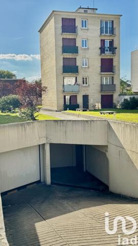 Parking à vendre 130 m² Saint-Maur-des-Fossés