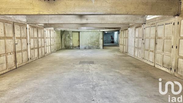 Parking à vendre 130 m² Saint-Maur-des-Fossés