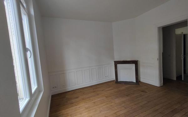 Appartement à vendre    2 pièces • 45 m2 Saint-Ouen