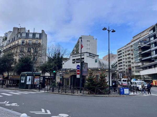 Vente Local commercial 3 pièces à Paris 20