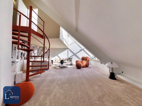 Appartement de Standing style loft 257m2 au sol 187 m2 habitable cave à vin