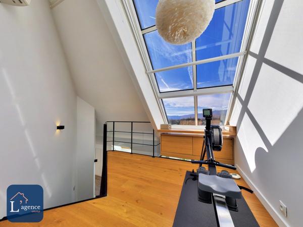 Appartement de Standing style loft 257m2 au sol 187 m2 habitable cave à vin