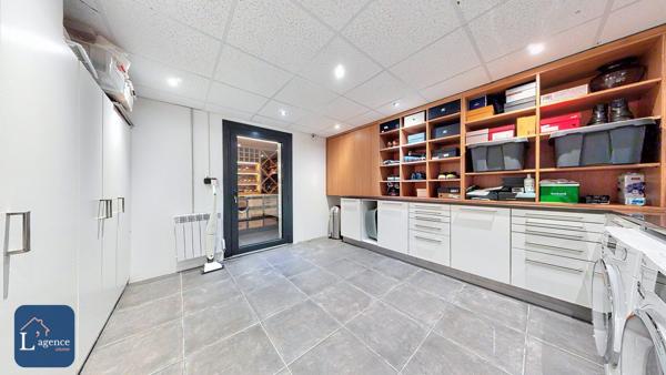 Appartement de Standing style loft 257m2 au sol 187 m2 habitable cave à vin