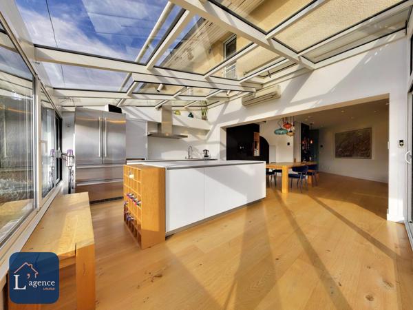 Appartement de Standing style loft 257m2 au sol 187 m2 habitable cave à vin