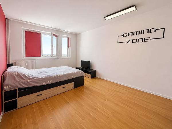 TOURCOING PLEIN CENTRE - RÉSIDENCE RENOVEE- 3 CHAMBRES- LOGGIA- CAVE-PARKING TOURCOING