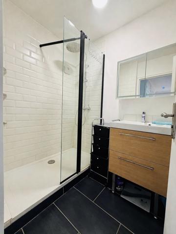 TOURCOING PLEIN CENTRE - RÉSIDENCE RENOVEE- 3 CHAMBRES- LOGGIA- CAVE-PARKING TOURCOING