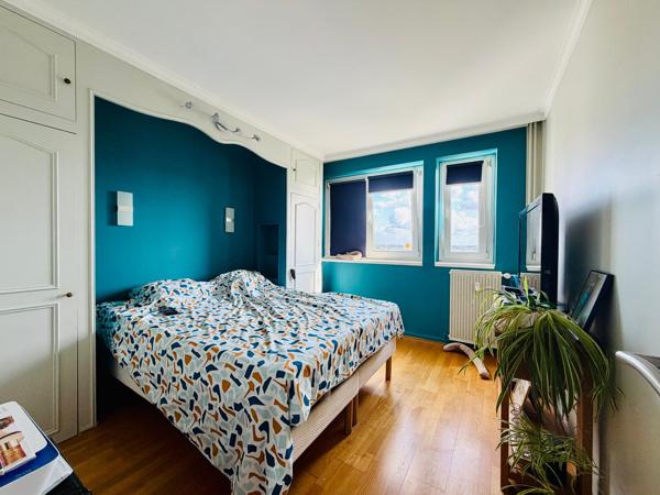 TOURCOING PLEIN CENTRE - RÉSIDENCE RENOVEE- 3 CHAMBRES- LOGGIA- CAVE-PARKING TOURCOING