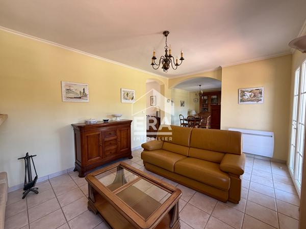 A VENDRE 13360 ROQUEVAIRE MAISON TYPE 4  DE 100M² GARAGE PISCINE 500 M²  DE TERRAIN