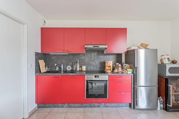 Chambery , T3 recent loue, avec terrasse et parking