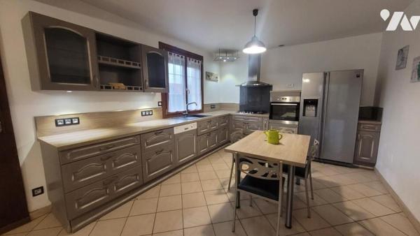 MAISON individuelle semi plain pied au pont du Leu, quartier agréable