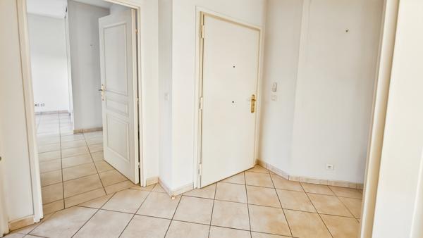 Boulouris (83700) Appartement avec terrasse et jardin 3 pièces à vendre à Saint-Raphaël + garage + cave